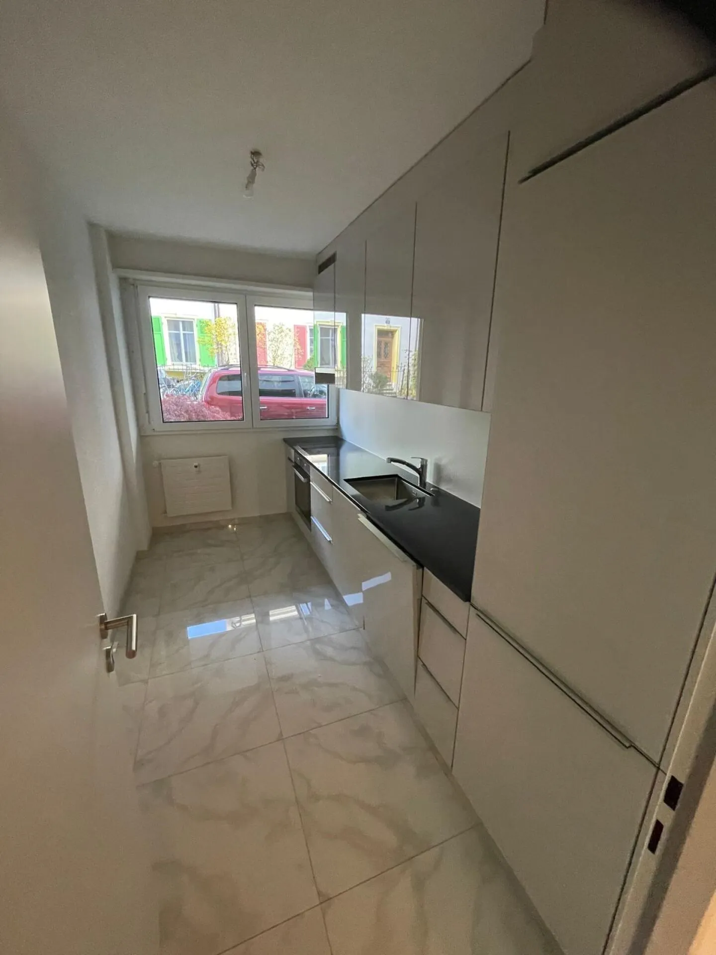 Charmante 4-Zimmer-Wohnung in Basel - Foto 1 von 11