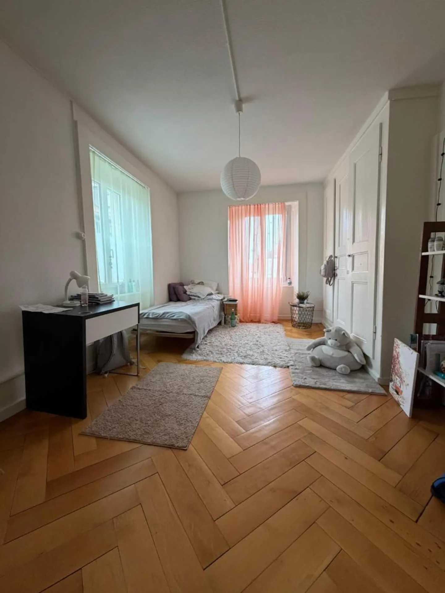 Property of a pension object with two building-ready plots in Le Locle (NE) - Photo 3 of 8