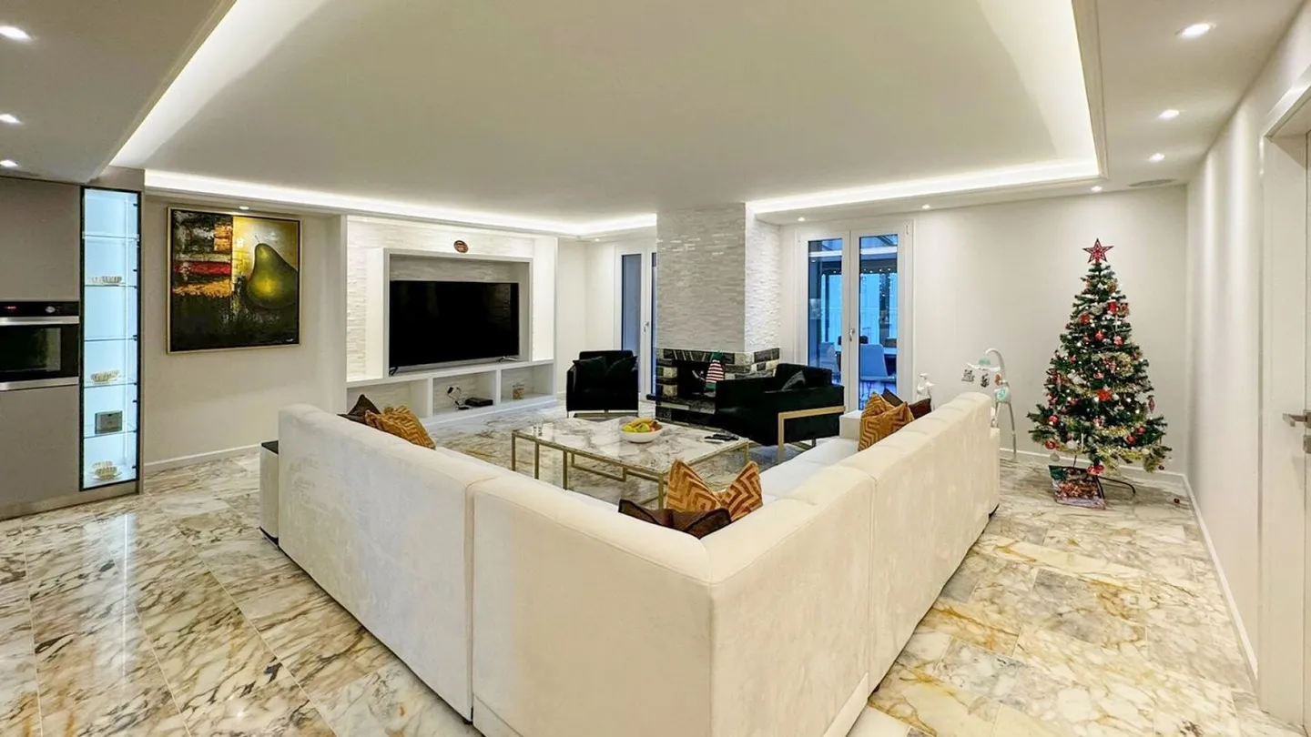 Charmante maison jumelle de 6,5 pièces. - Photo 7 sur 13