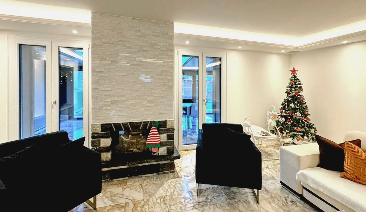 Charmante maison jumelle de 6,5 pièces. - Photo 8 sur 13