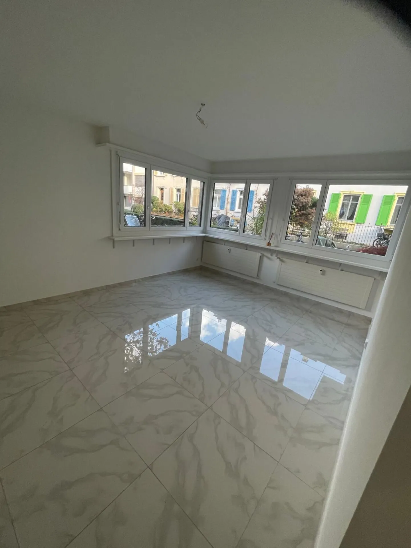 Charmante 4-Zimmer-Wohnung in Basel - Foto 4 von 11