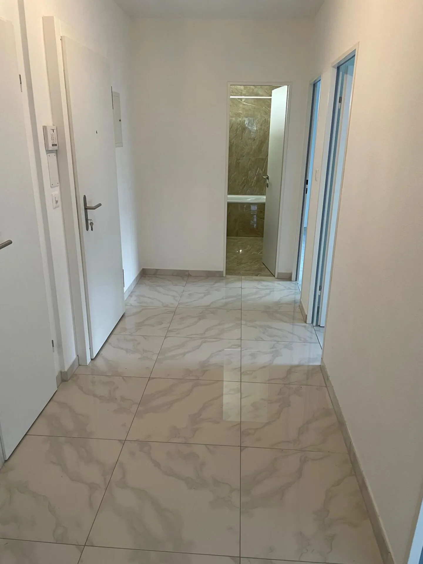 Charmante 4-Zimmer-Wohnung in Basel - Foto 8 von 11