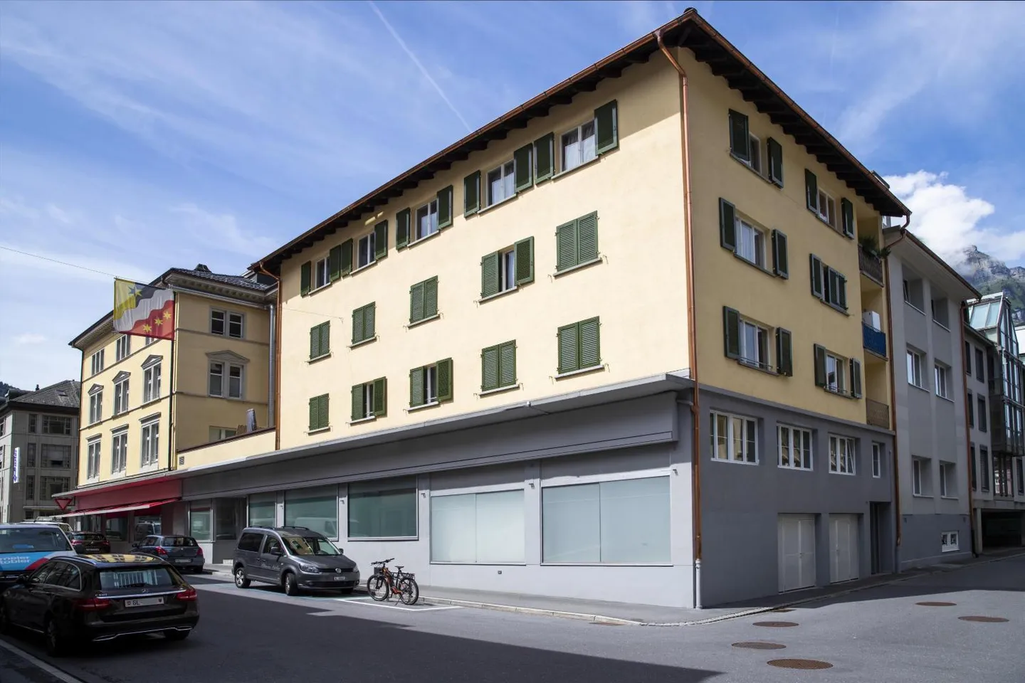 Charmante Wohnung in Glarus - Foto 1 von 10