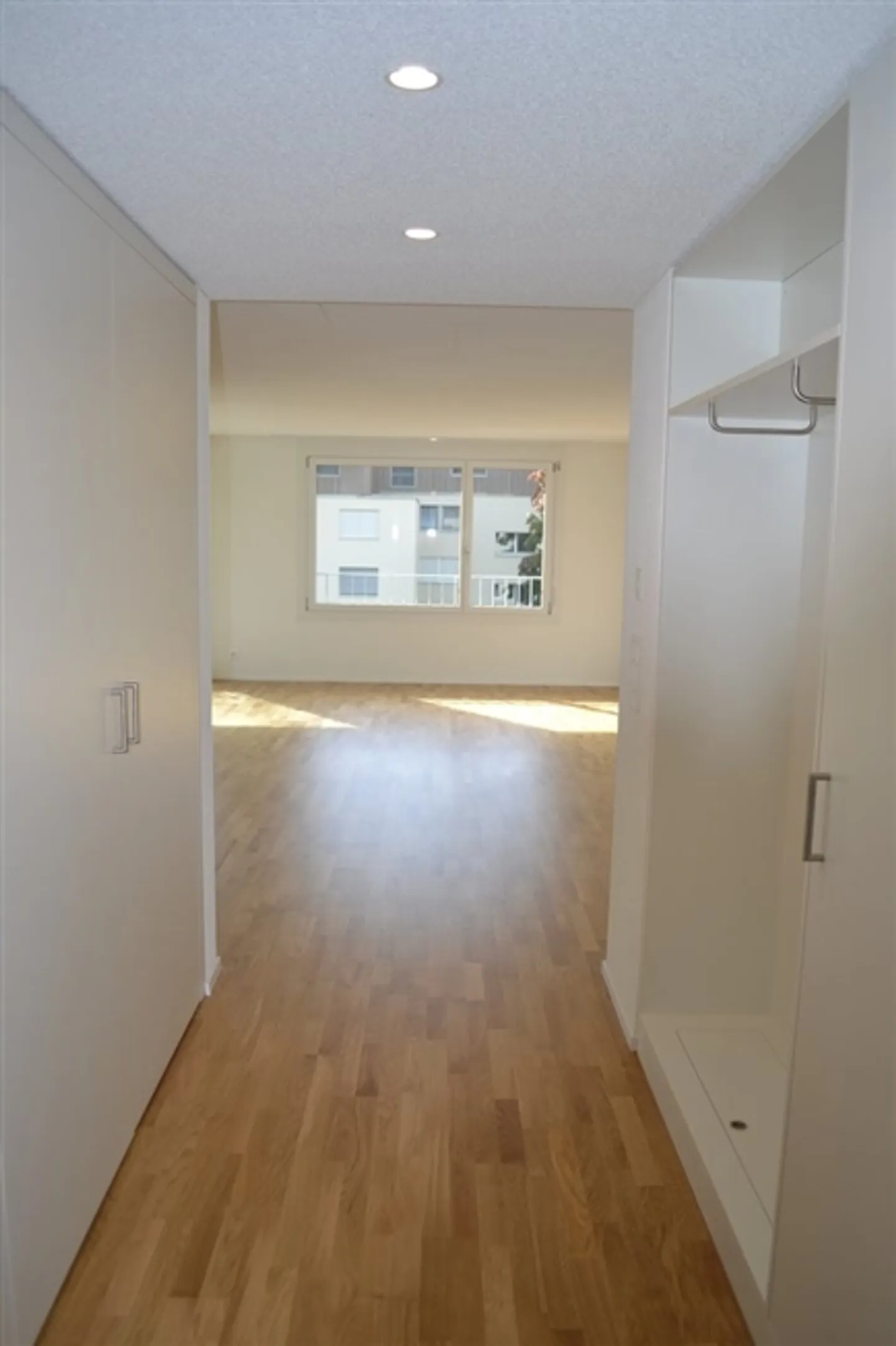 Appartamento moderno di 4,5 stanze in affitto! - Foto 2 di 12