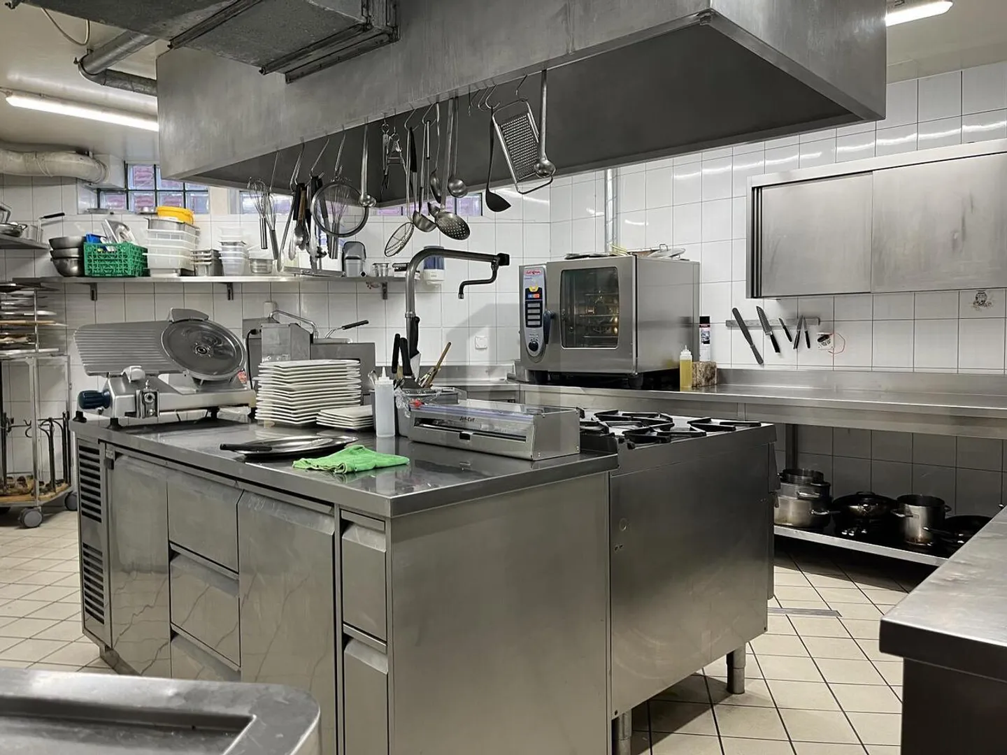 MAGNIFICO STRUMENTO DI LAVORO PER IL RESTAURO - Foto 4 di 5