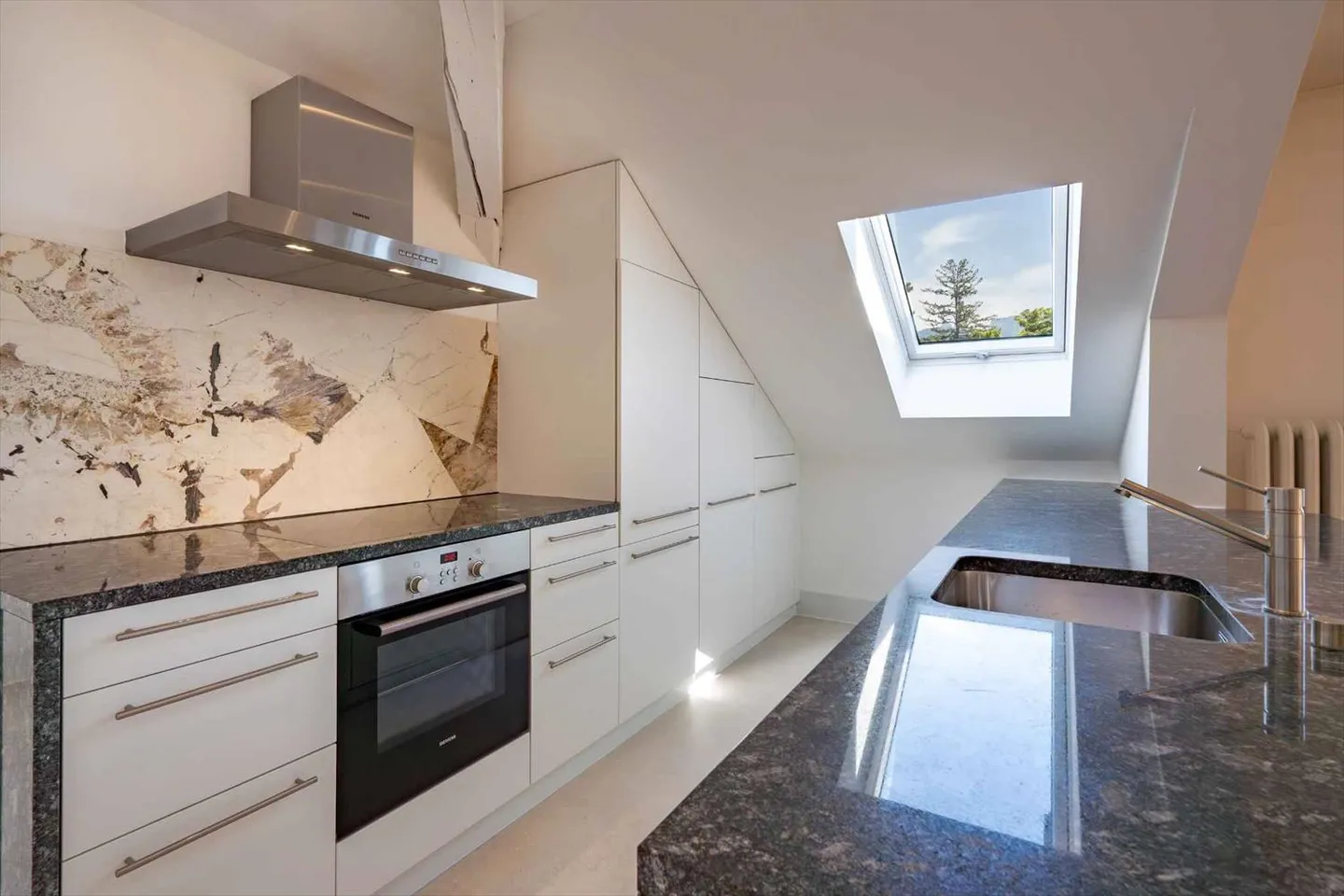 Bellissimo appartamento di 2,5 stanze con 130 m2 di superficie abitabile - Ultimo piano - Foto 7 di 13