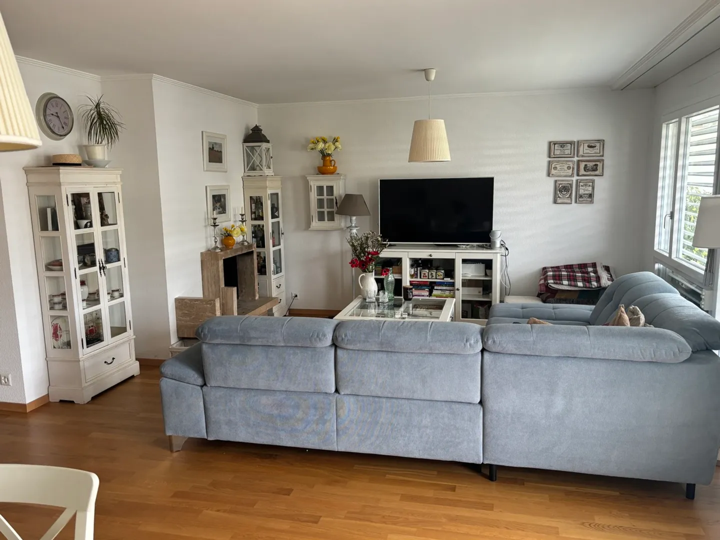 For rent near the lake, beautiful 3.5-room apartment - Photo 1 of 9