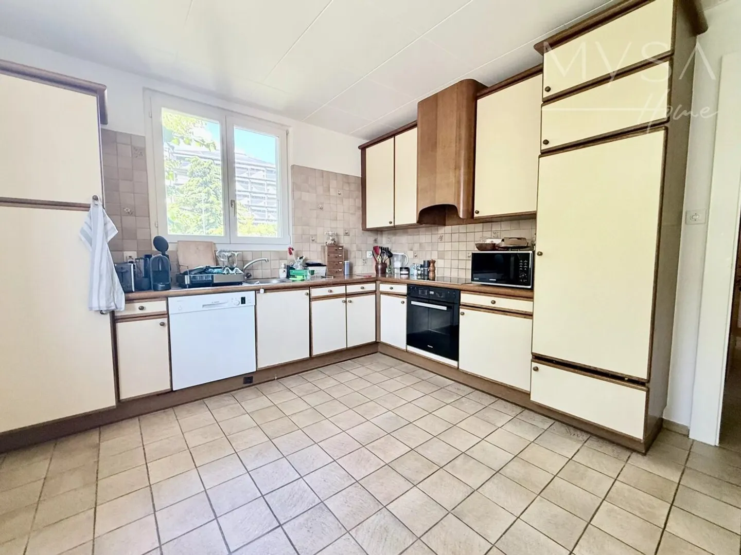 EXCEPTIONAL: 2 apartments for sale in a Mansion in the heart of Sion - Foto 3 di 13