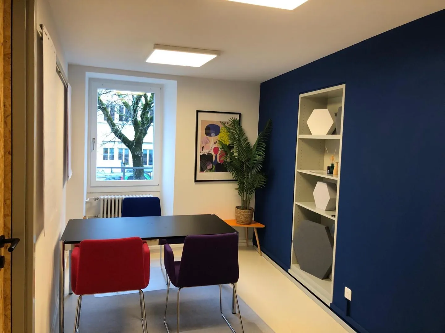 Office 6 rooms - Photo 1 of 16