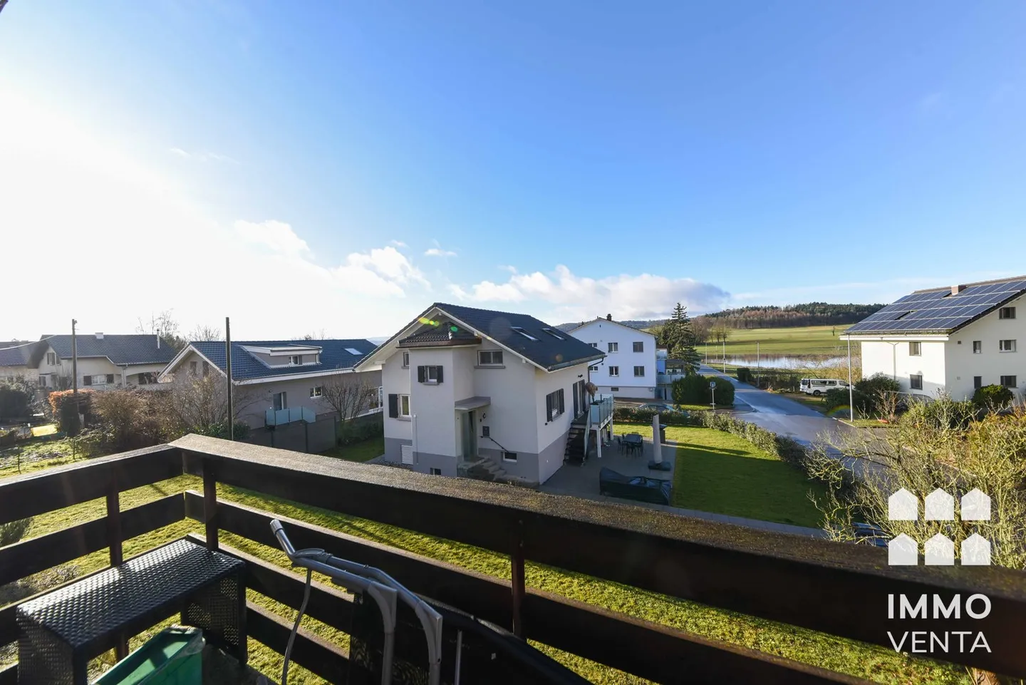 Bright 3-room apartment in a quiet location in Orpund - Photo 2 of 12