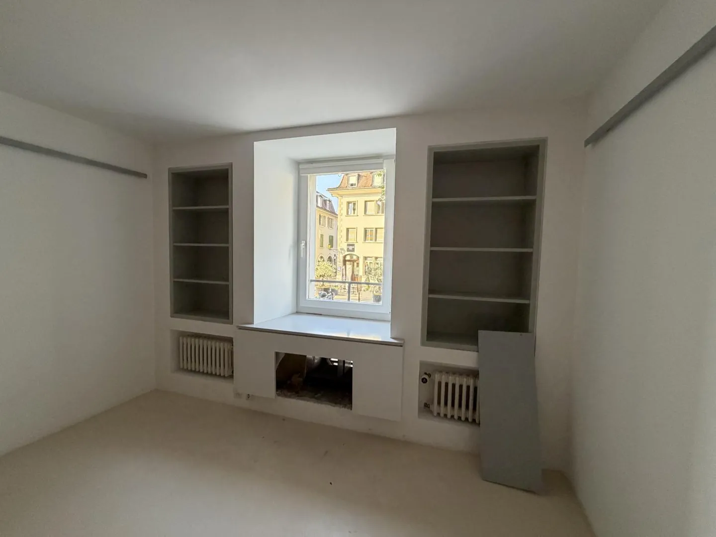 Office 6 rooms - Photo 12 of 16
