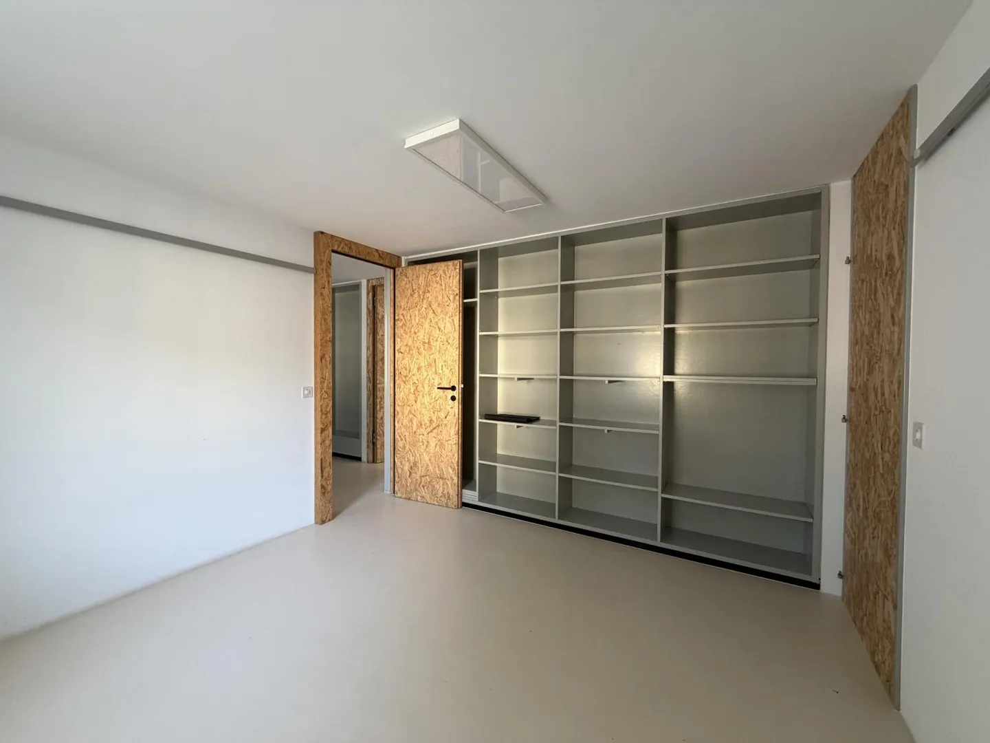 Office 6 rooms - Photo 11 of 16