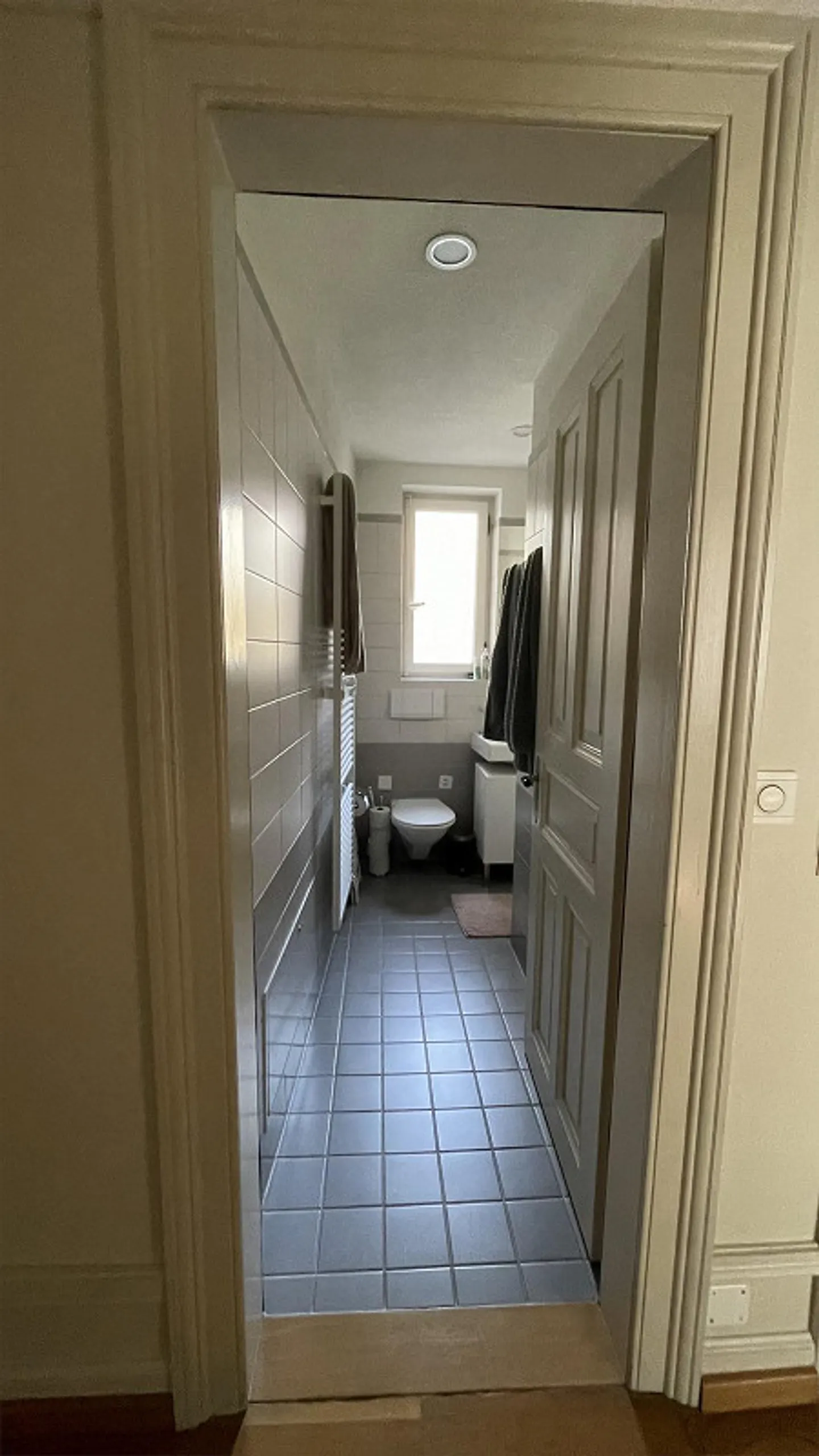 Camera arredata in appartamento condiviso - Foto 7 di 8