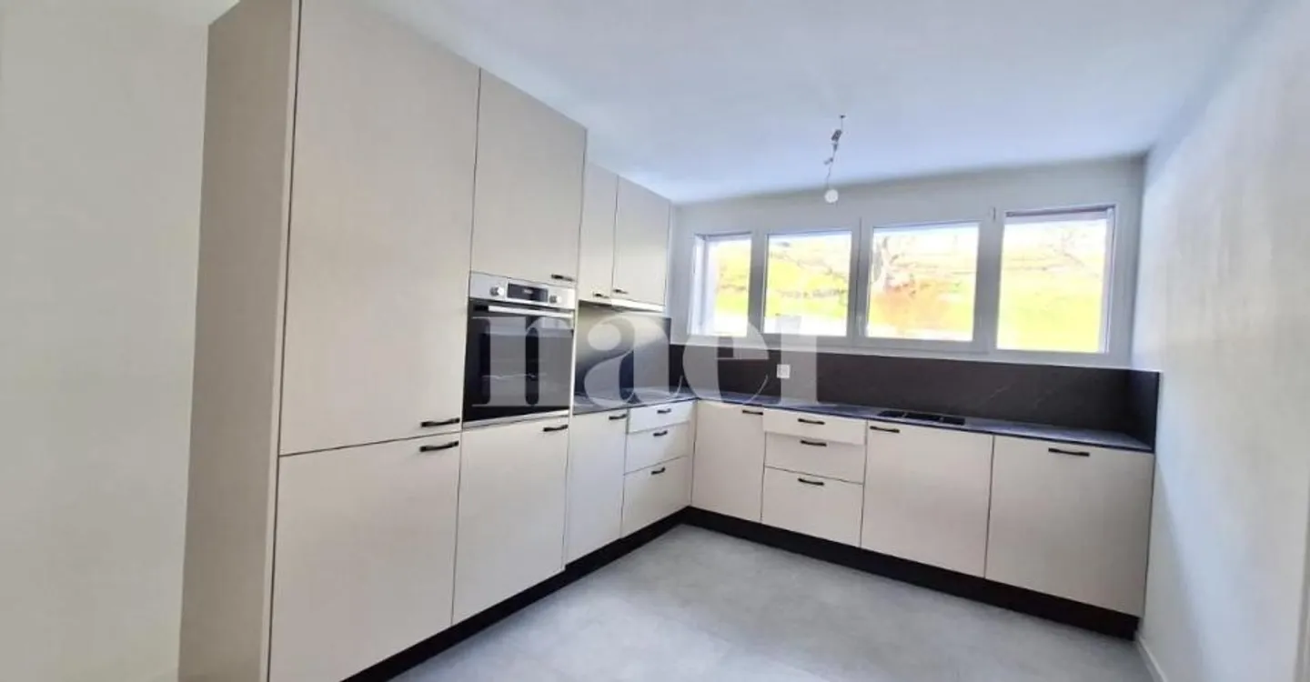RENOVE - Magnificent bright 3-room apartment in Tramelan - Photo 1 of 9