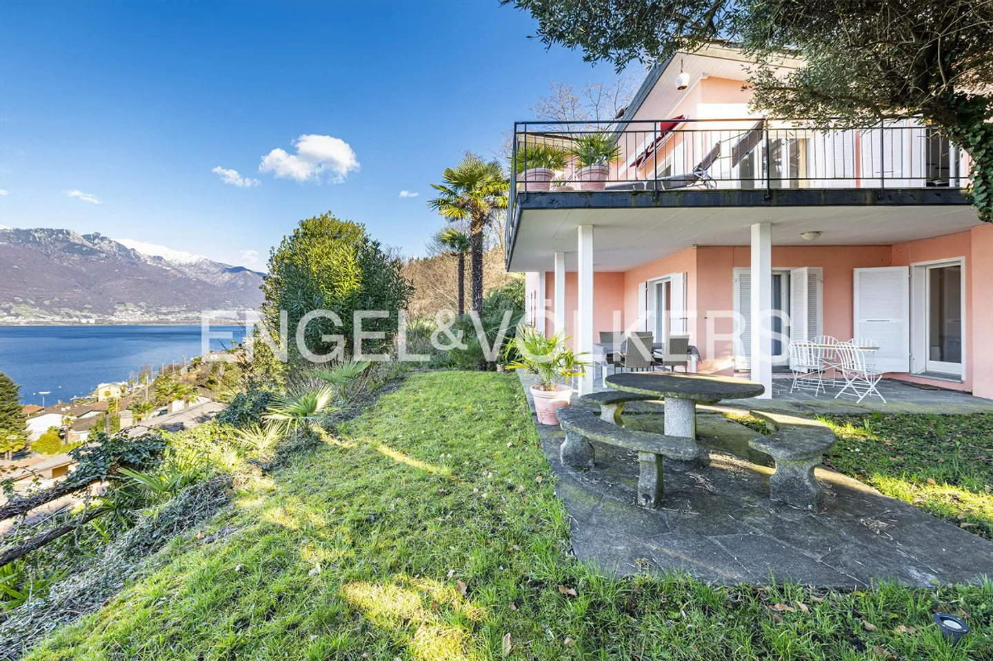 A Hidden Paradise on Lake Maggiore - Photo 3 of 14