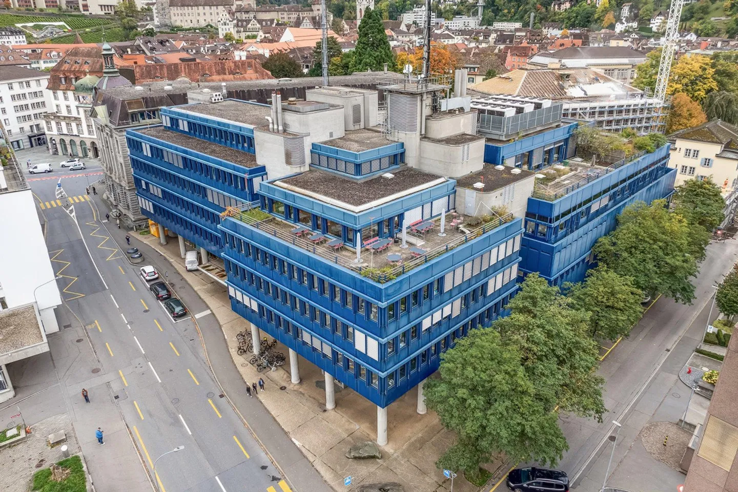 Nel centro di Chur - una sezione completa del piano! - Foto 1 di 11