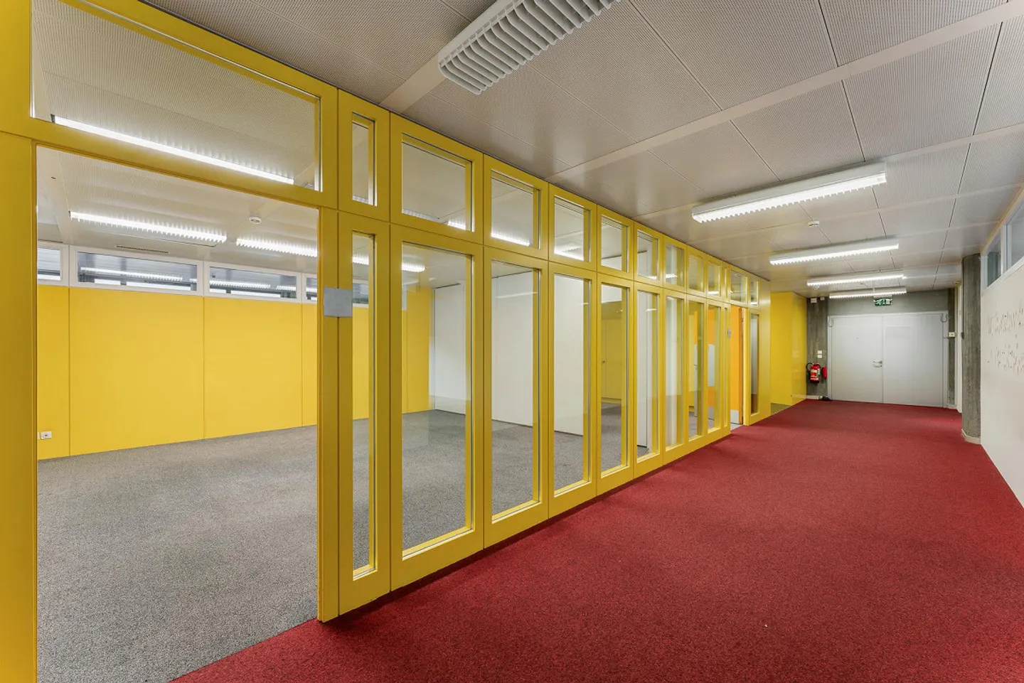 Nel centro di Chur - una sezione completa del piano! - Foto 3 di 11