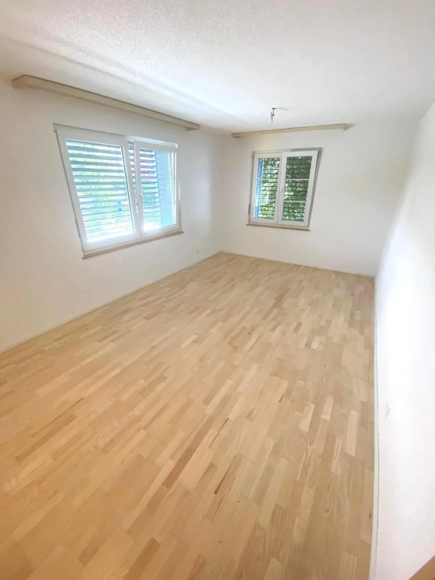 Residential building with 16 rooms - Photo 8 of 11