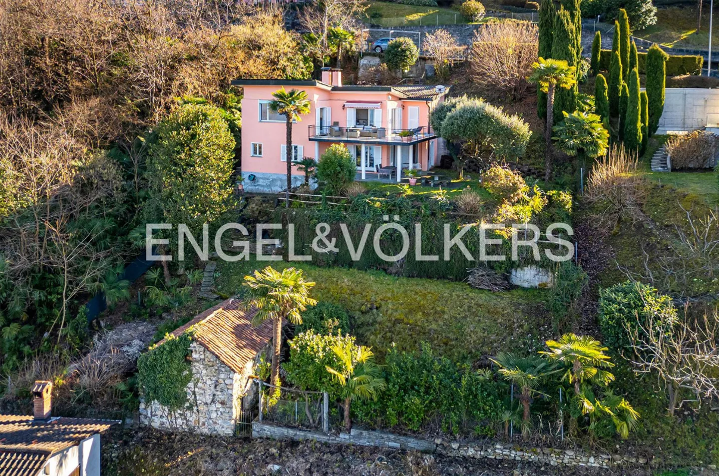 A Hidden Paradise on Lake Maggiore - Photo 14 of 14