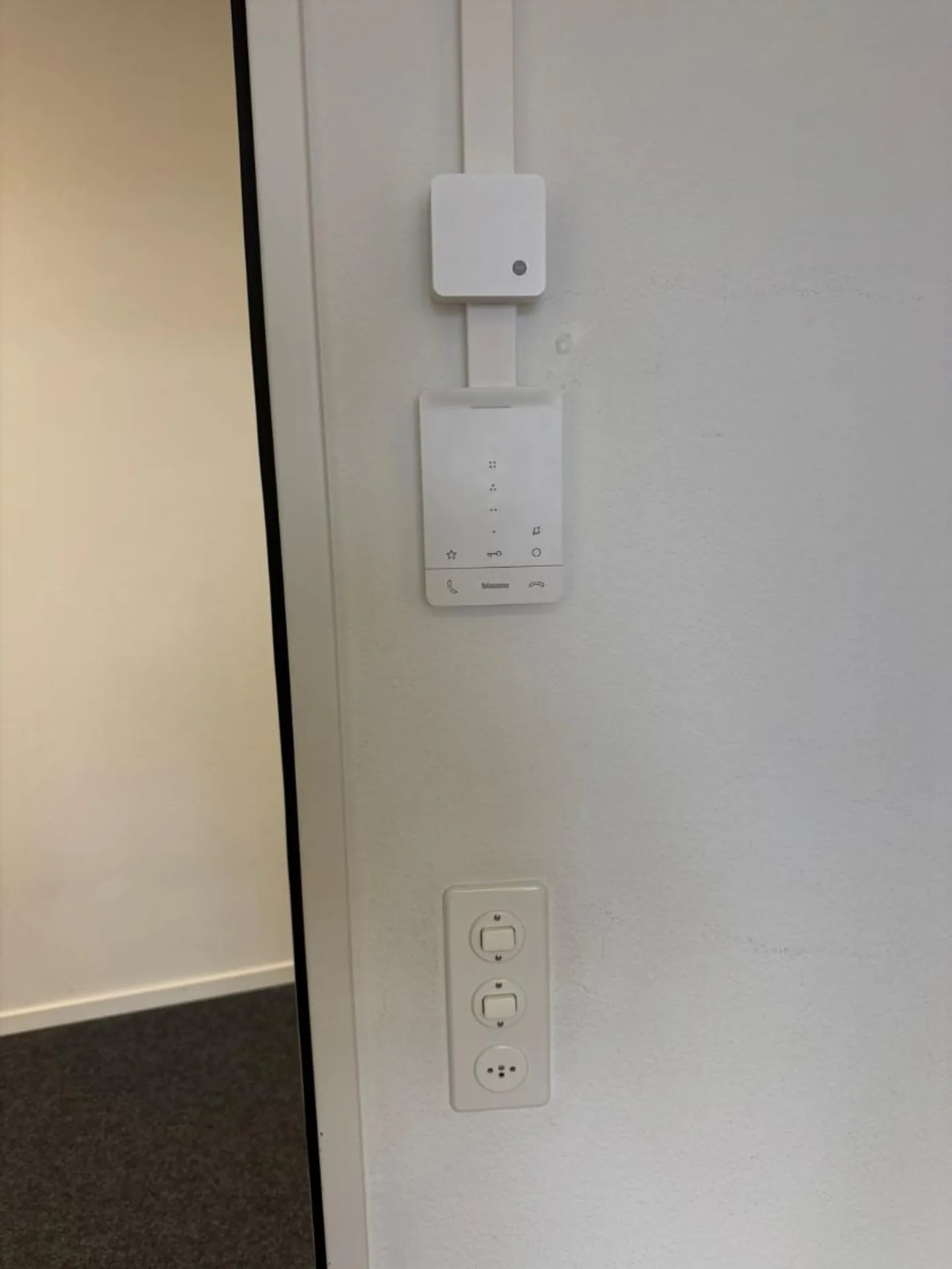 Ufficio ampliato in affitto a Nänikon! - Foto 3 di 3