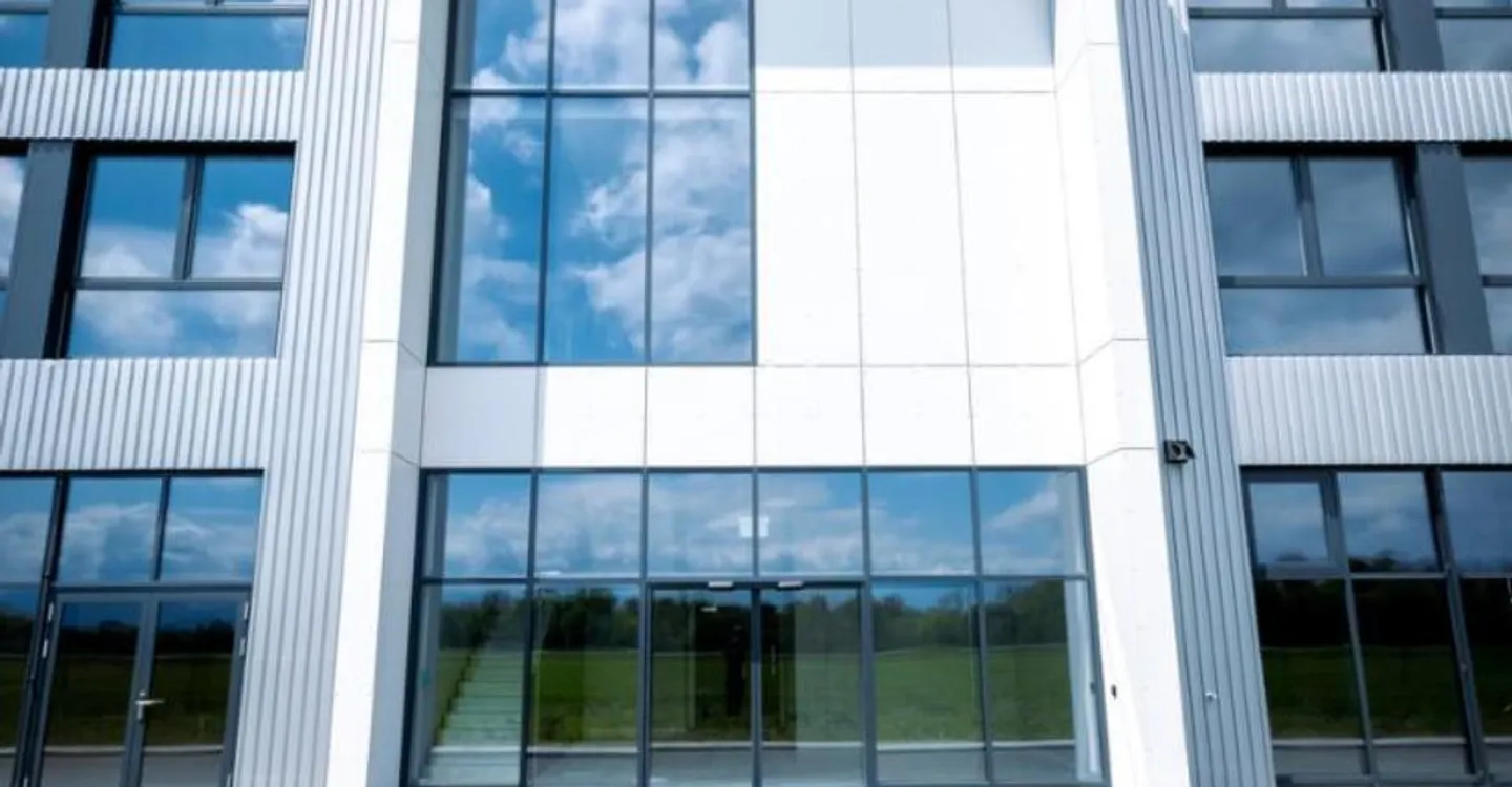 Nuovo a Gland - Grande superficie commerciale - industriale / 600m2 - Foto 9 di 12