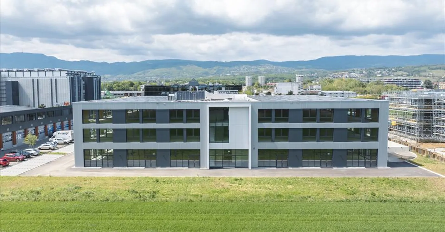 Nuovo a Gland - Grande superficie commerciale - industriale / 600m2 - Foto 10 di 12
