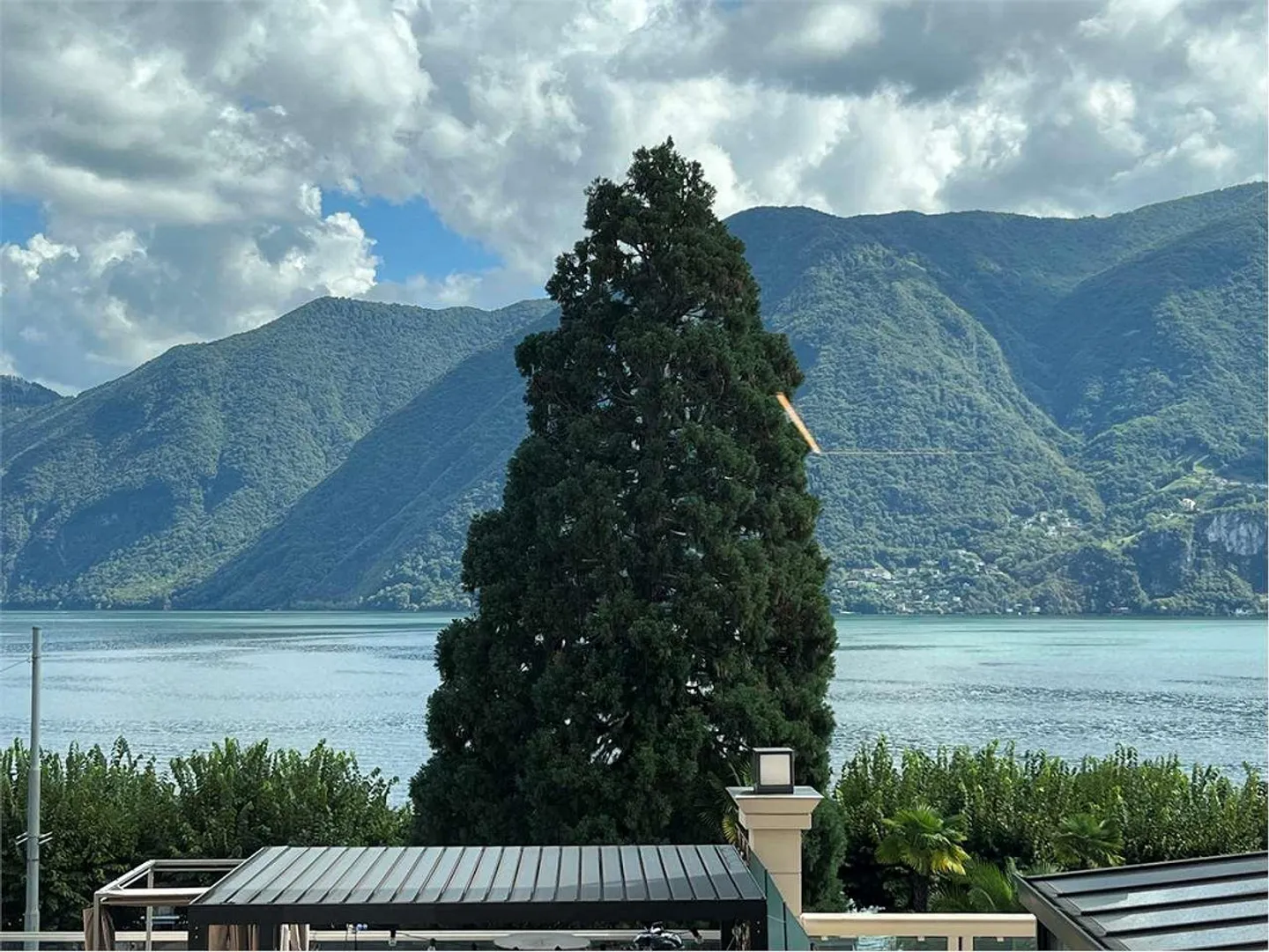 Appartamento Elegante con Vista sul Lago di Lugano - Vista Incomparabile - Foto 1 di 7