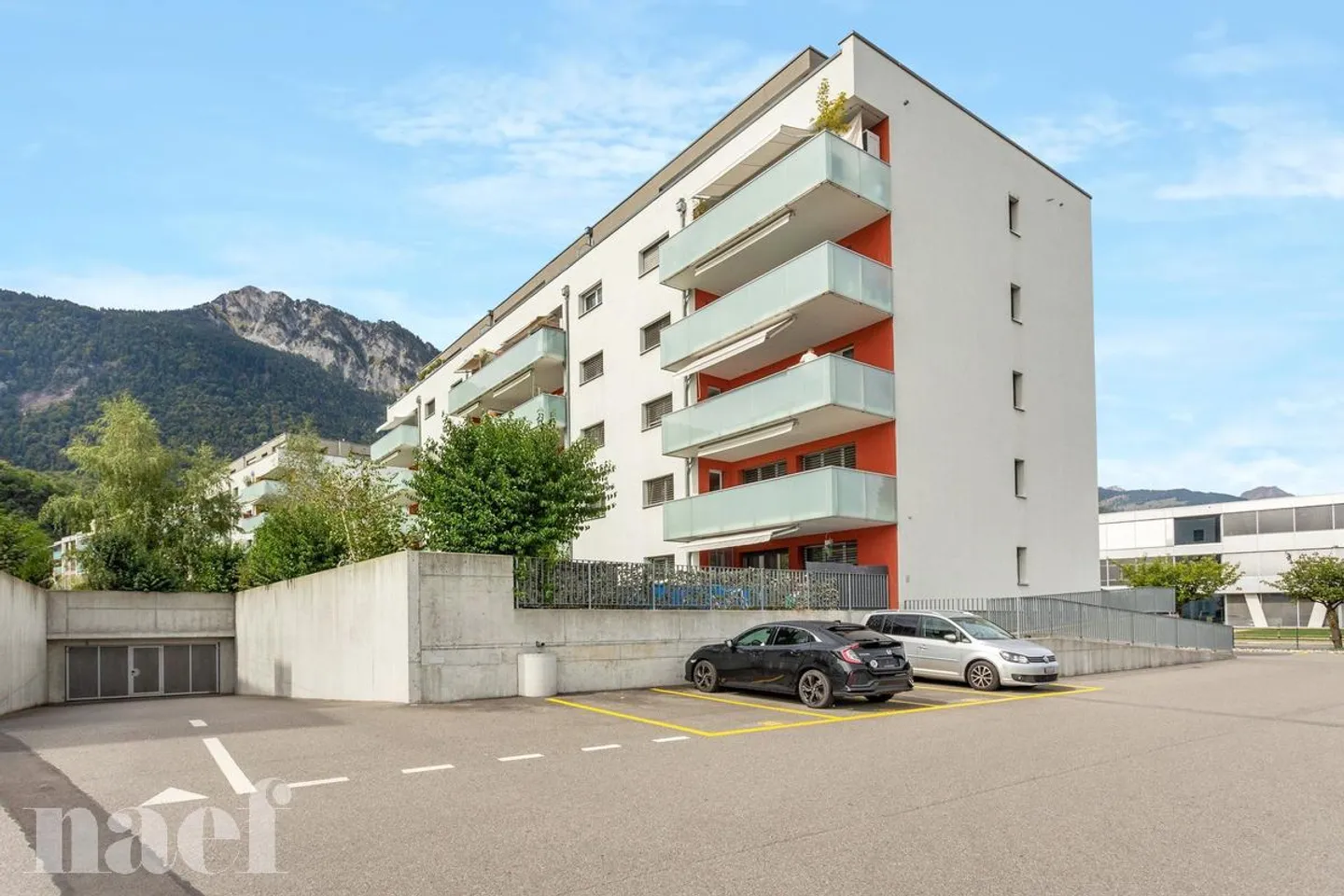 Appartement spacieux dans quartier résidentiel - Photo 1 sur 7