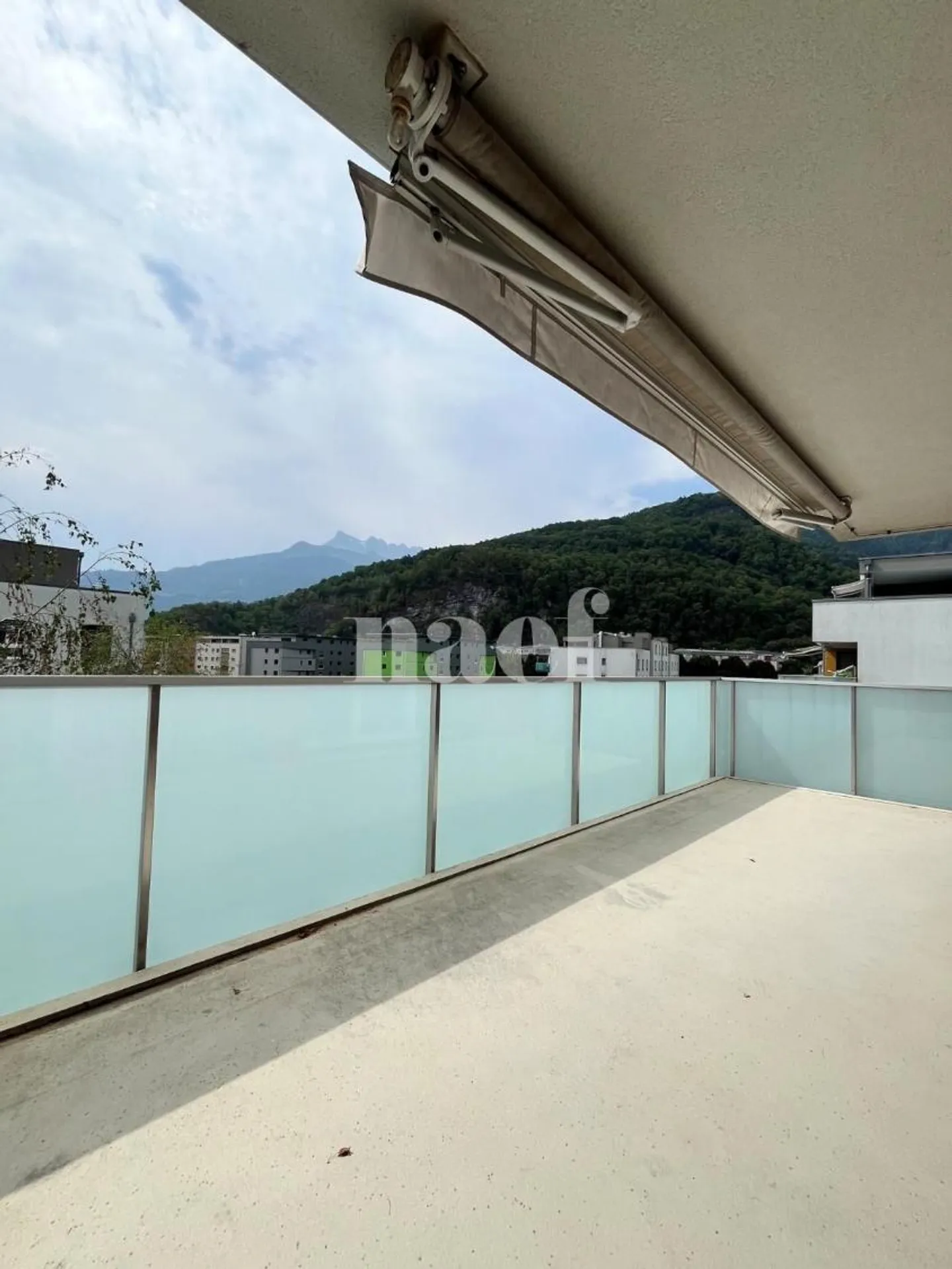 Appartement spacieux dans quartier résidentiel - Photo 7 sur 7