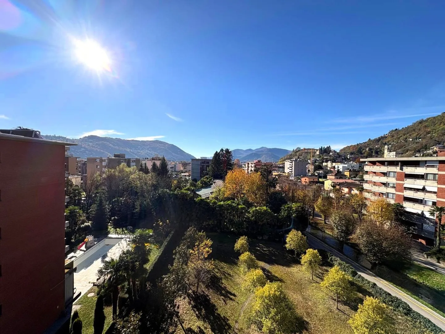 SPLENDIDES DACHGESCHOSS ERWARTET EINE NEUE FAMILIE - Photo 1 of 11