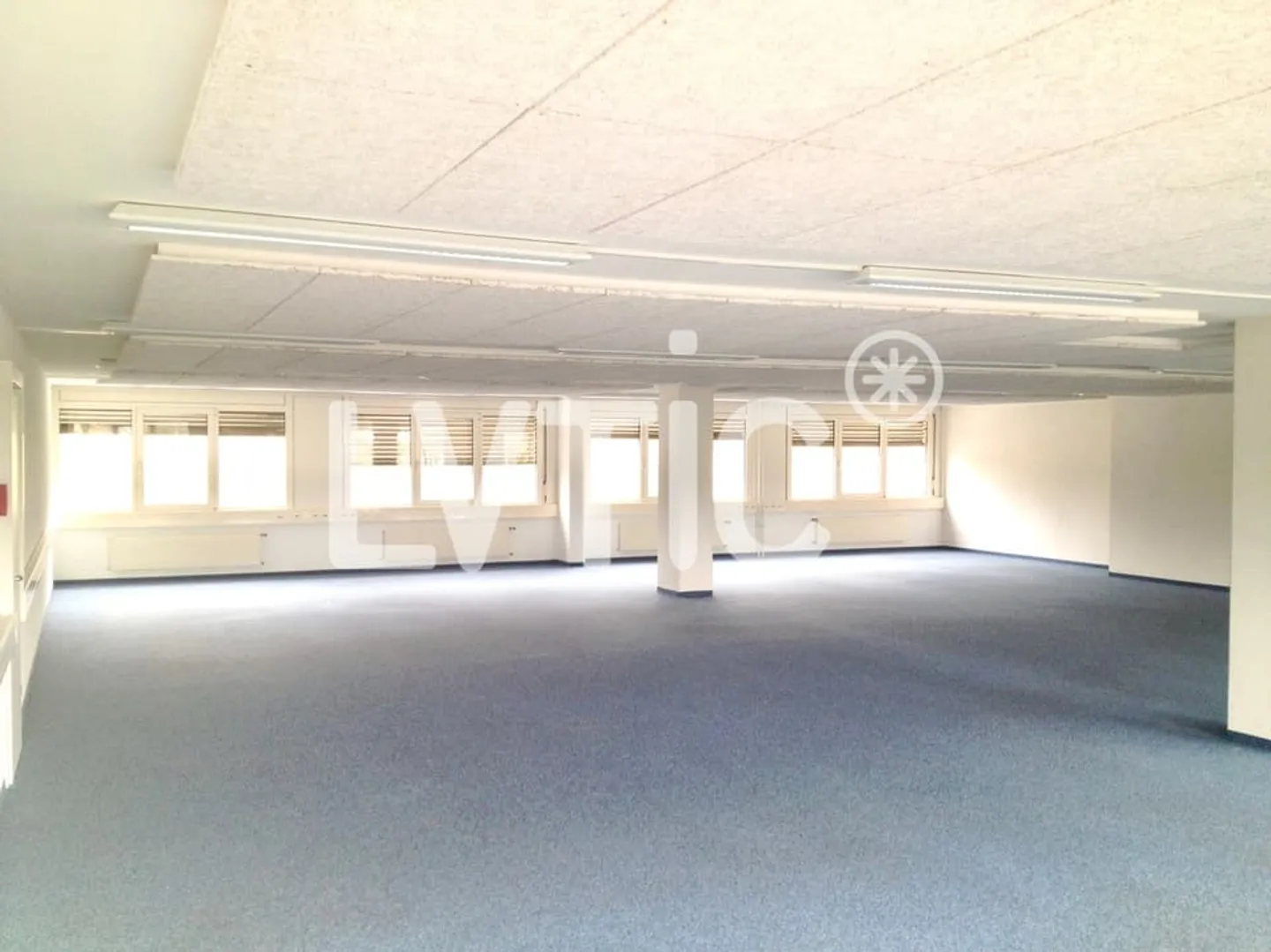 Büros, 125 m2 große Räumlichkeiten zur Miete in Crissier - Foto 4 von 7