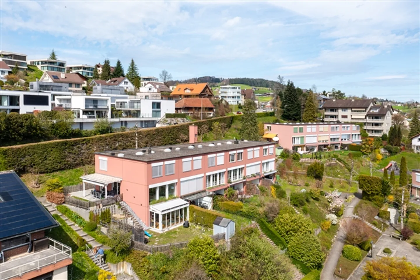 APPARTEMENT DE 3½ PIÈCES À ADLIGENSWIL (LU), MEUBLÉ, TEMPORAIRE - Photo 1 sur 10