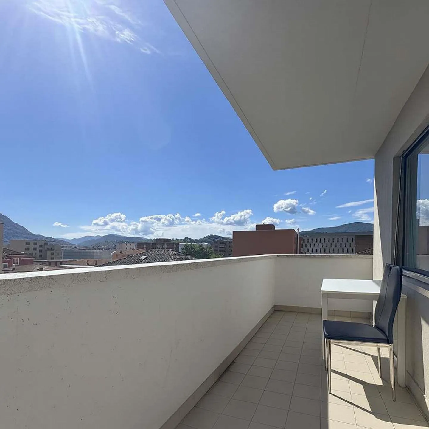 Viganello - Appartamento luminoso di 2,5 locali in posizione centrale - Foto 7 di 8