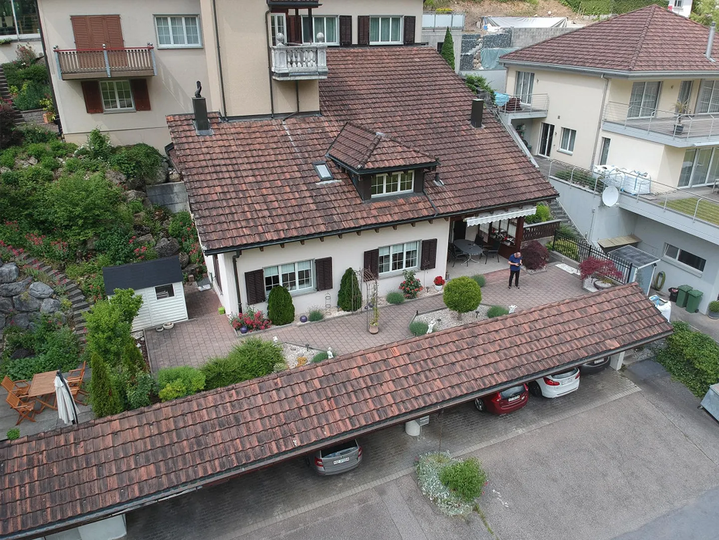 Well-maintained terrace house in a quiet residential area - Photo 2 of 14