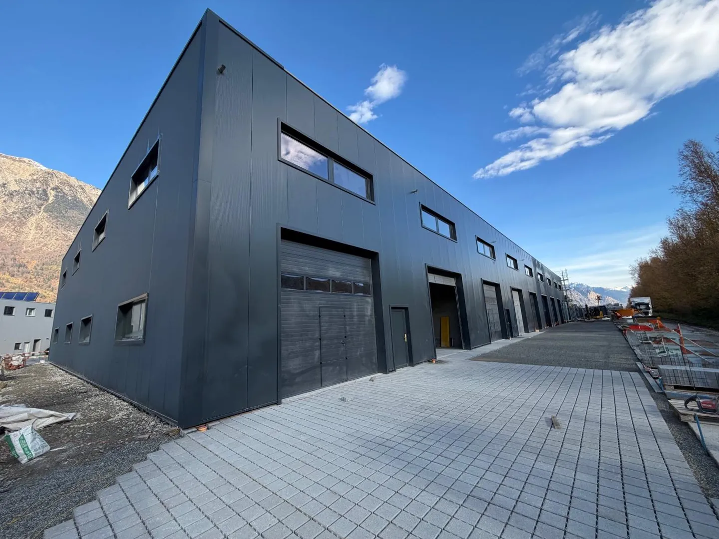 3-Zimmer-Werkstatt - Foto 1 von 5
