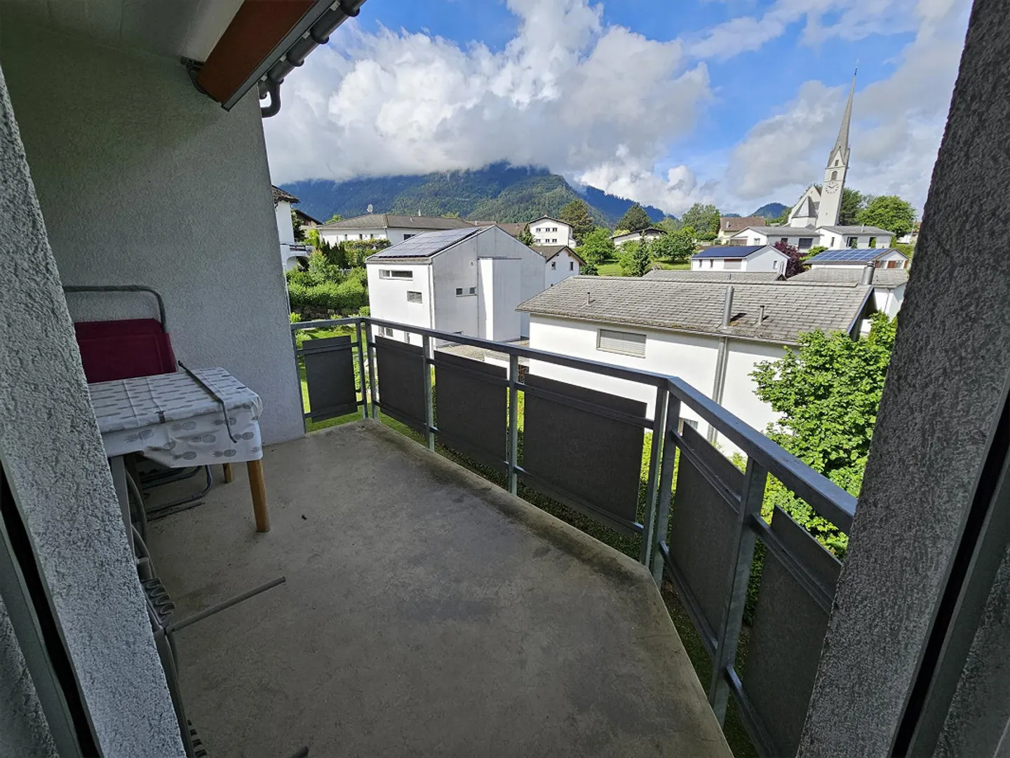 Ampio appartamento di 2,5 locali con balcone dal 01.05.26 o dopo - Foto 10 di 11