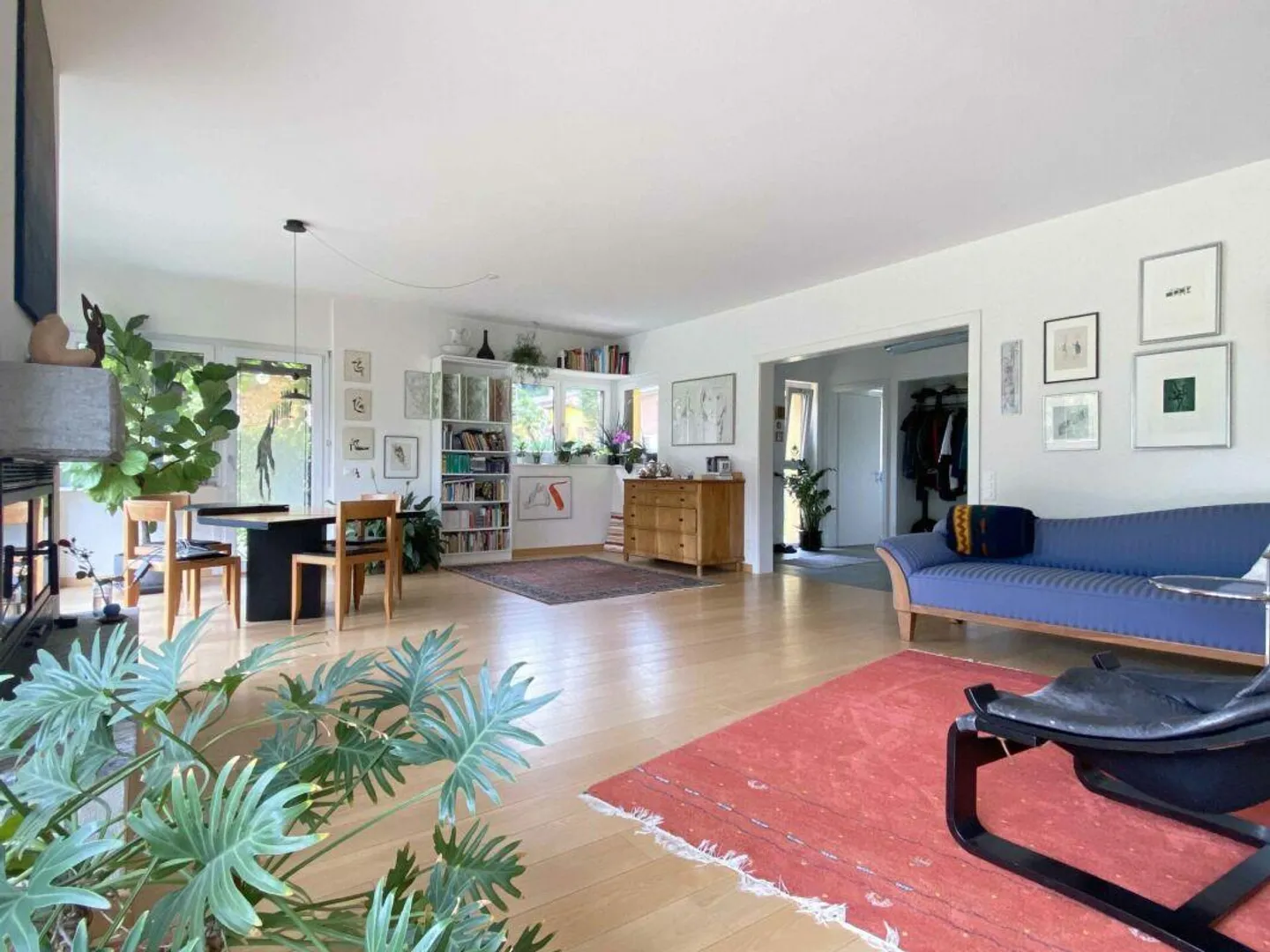 CASA CON SORPRESA! BEN CURATA E SPAZIOSA, A SOLO POCHI MINUTI DAL LAGO E DAL CONFINE - Foto 10 di 10