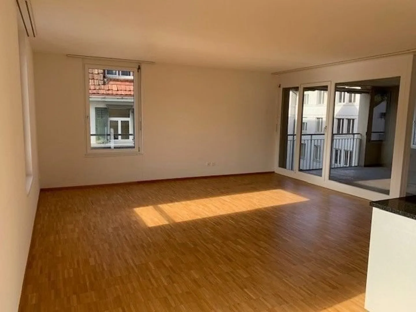 Modern Living - 3.5 Room Apartment - Photo 4 of 9