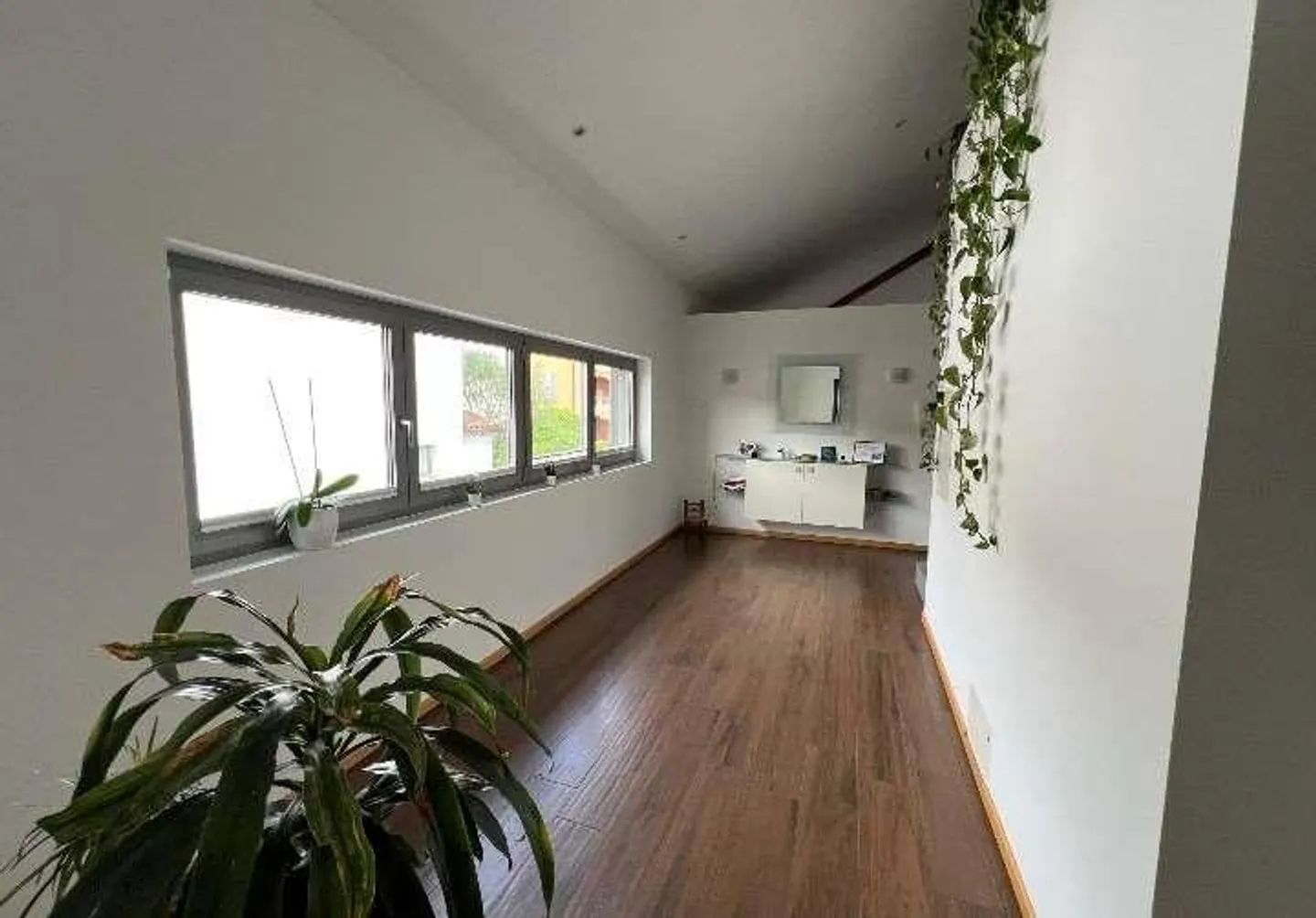 Bell'appartamento di 3,5 stanze con galleria e vista sui vigneti - C - Foto 6 di 11