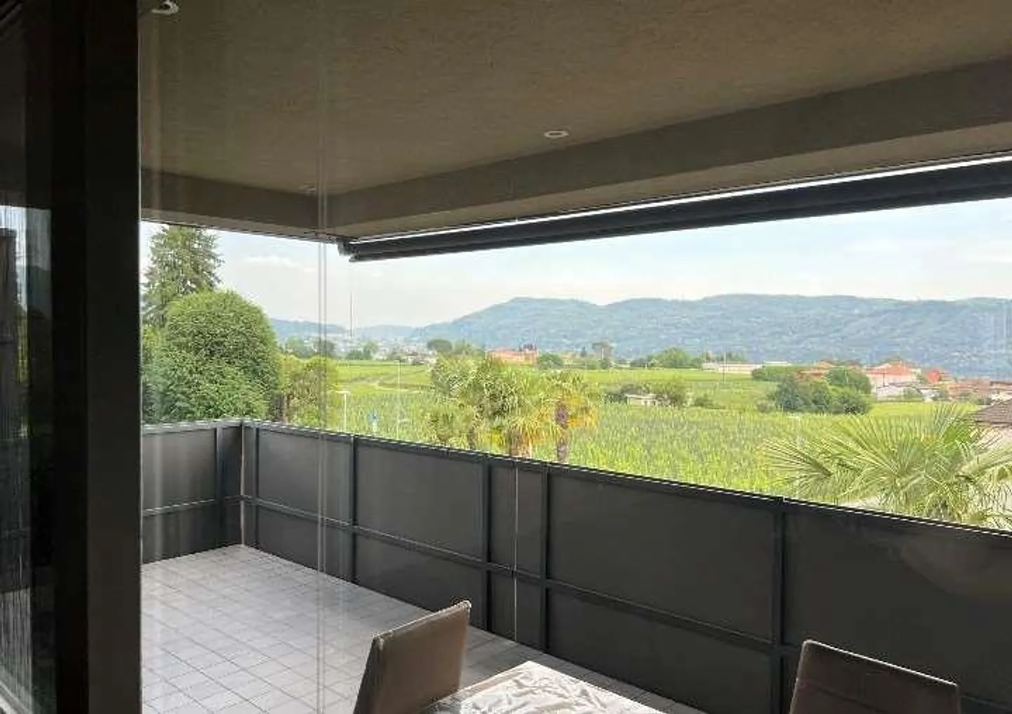 Bell'appartamento di 3,5 stanze con galleria e vista sui vigneti - C - Foto 11 di 11