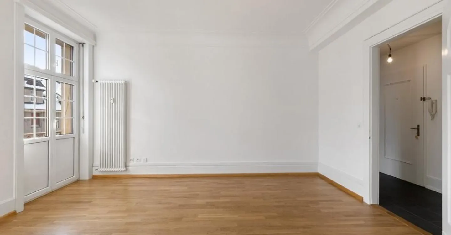 Living in a prime location: Bright 5-room apartment - Photo 5 of 9