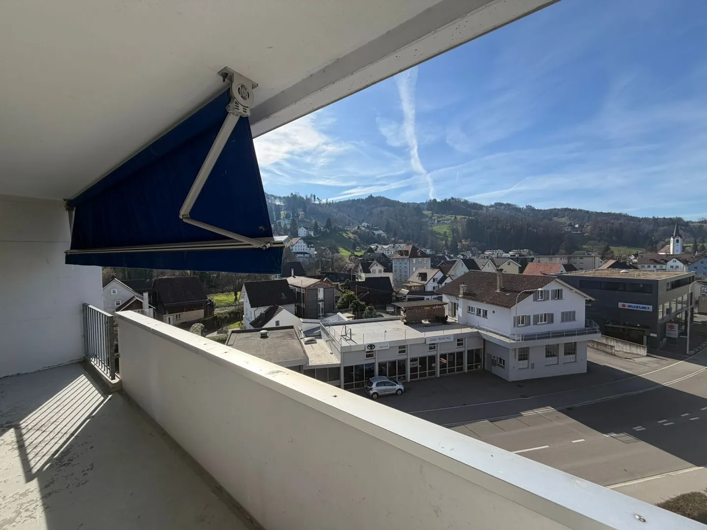 Appartamento 4,5 locali con vista mozzafiato disponibile per affitto subito! - Foto 3 di 9