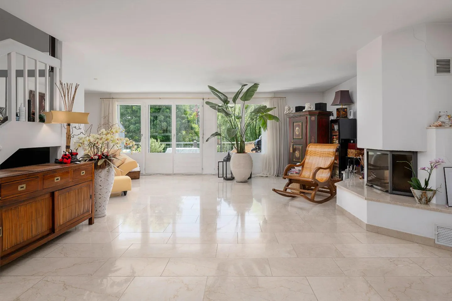 Vivre avec une sensation de maison dans un environnement verdoyant - Photo 2 sur 8