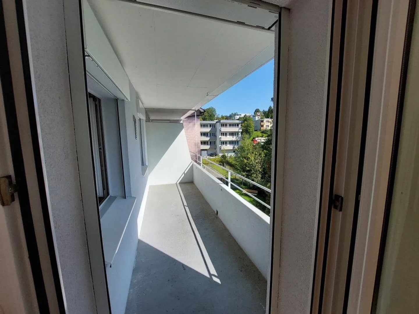 Bright 4-room apartment, modern, renovated - Photo 17 of 23