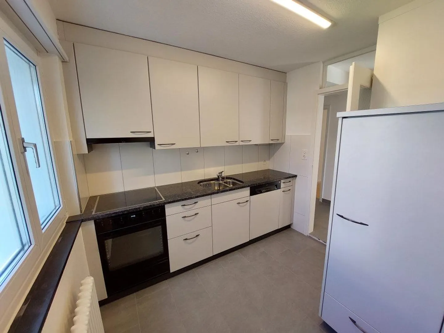 Bright 4-room apartment, modern, renovated - Photo 20 of 23