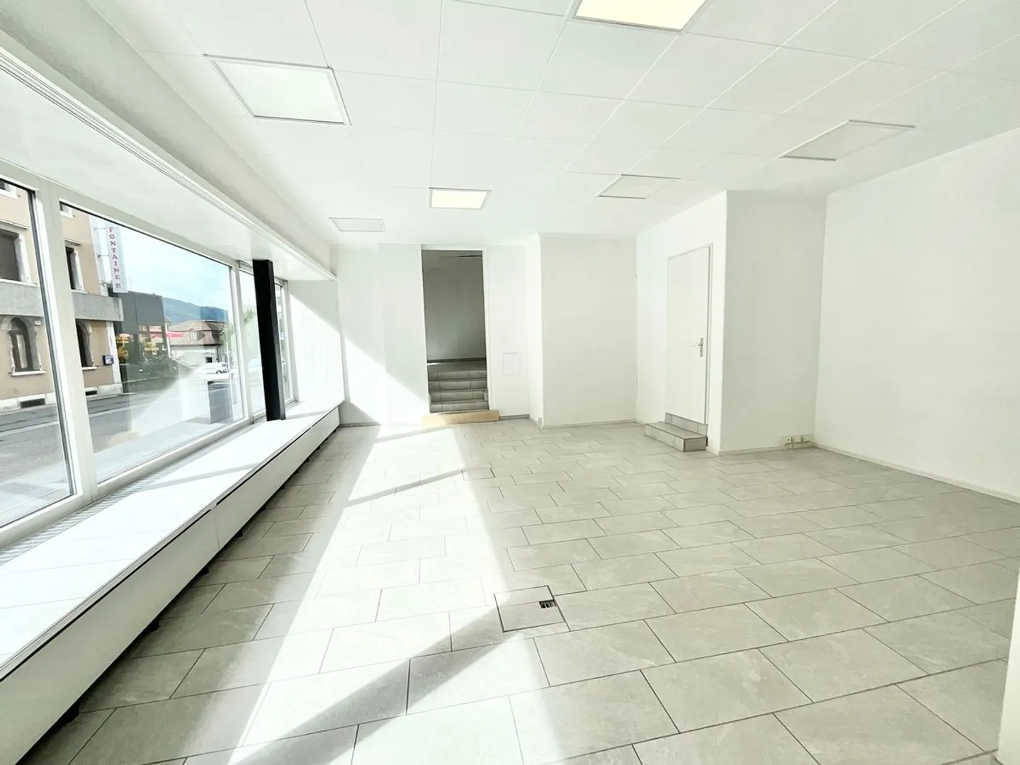 Light Commercial Space for Rent - City Center - Photo 7 of 7