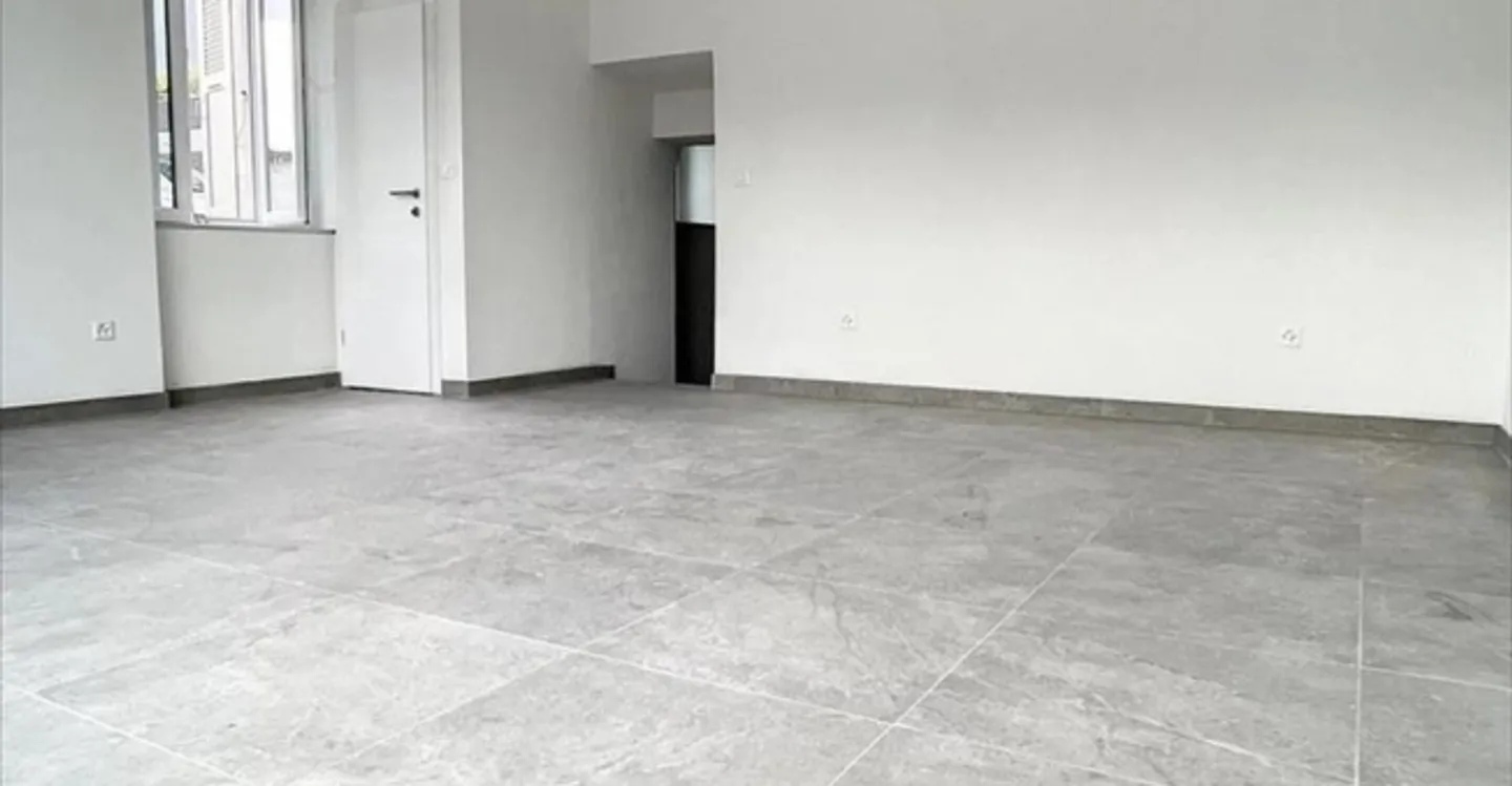 Arcade - Photo 3 of 6