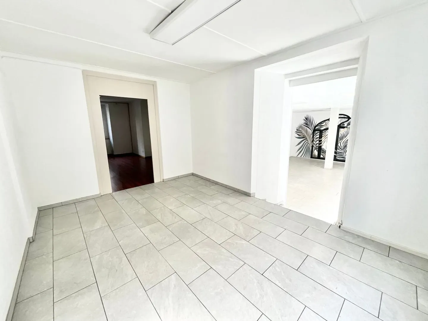 Light Commercial Space for Rent - City Center - Photo 6 of 7