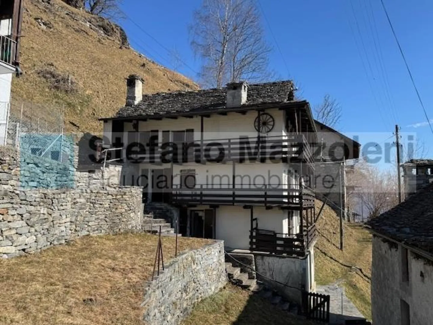 COMOLOGNO - Charming rustic house in the village - Photo 1 of 14