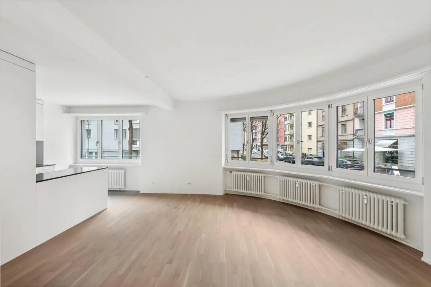 Moderne 2.5-Zimmerwohnung im Herzen des Seefeld-Quartiers - Foto 2 von 6